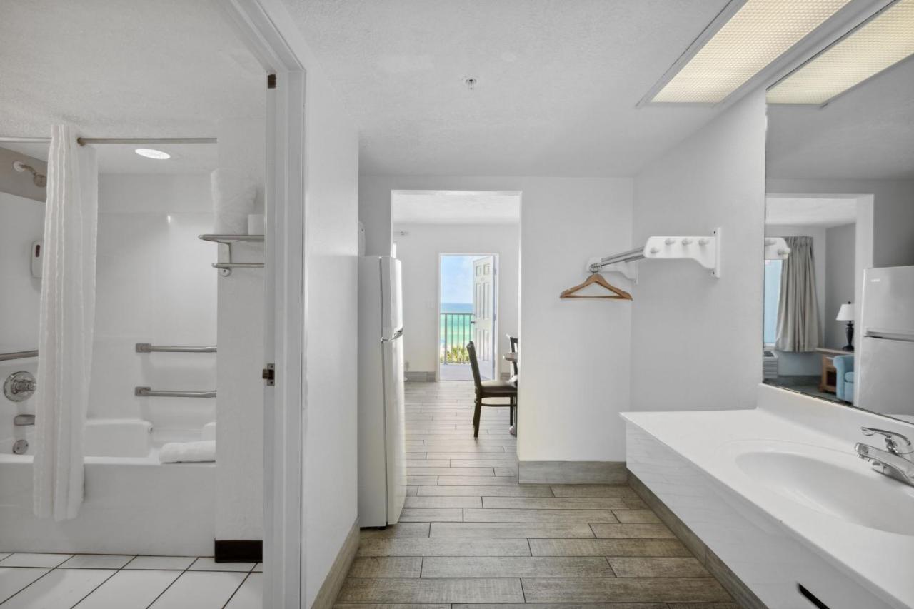 Holiday Terrace Beachfront Hotel, A By The Sea Resort Panama City Beach Exterior photo
